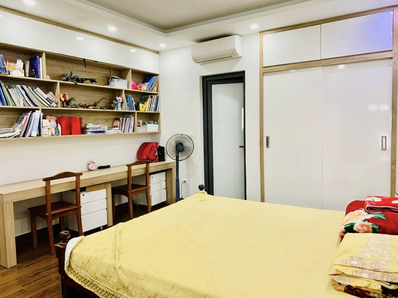 BÁN NHÀ SIÊU ĐẸP HOÀNG QUỐC VIỆT - ĐẦY ĐỦ CÔNG NĂNG- 117M2- GIÁ CHỈ 5.6 TỶ