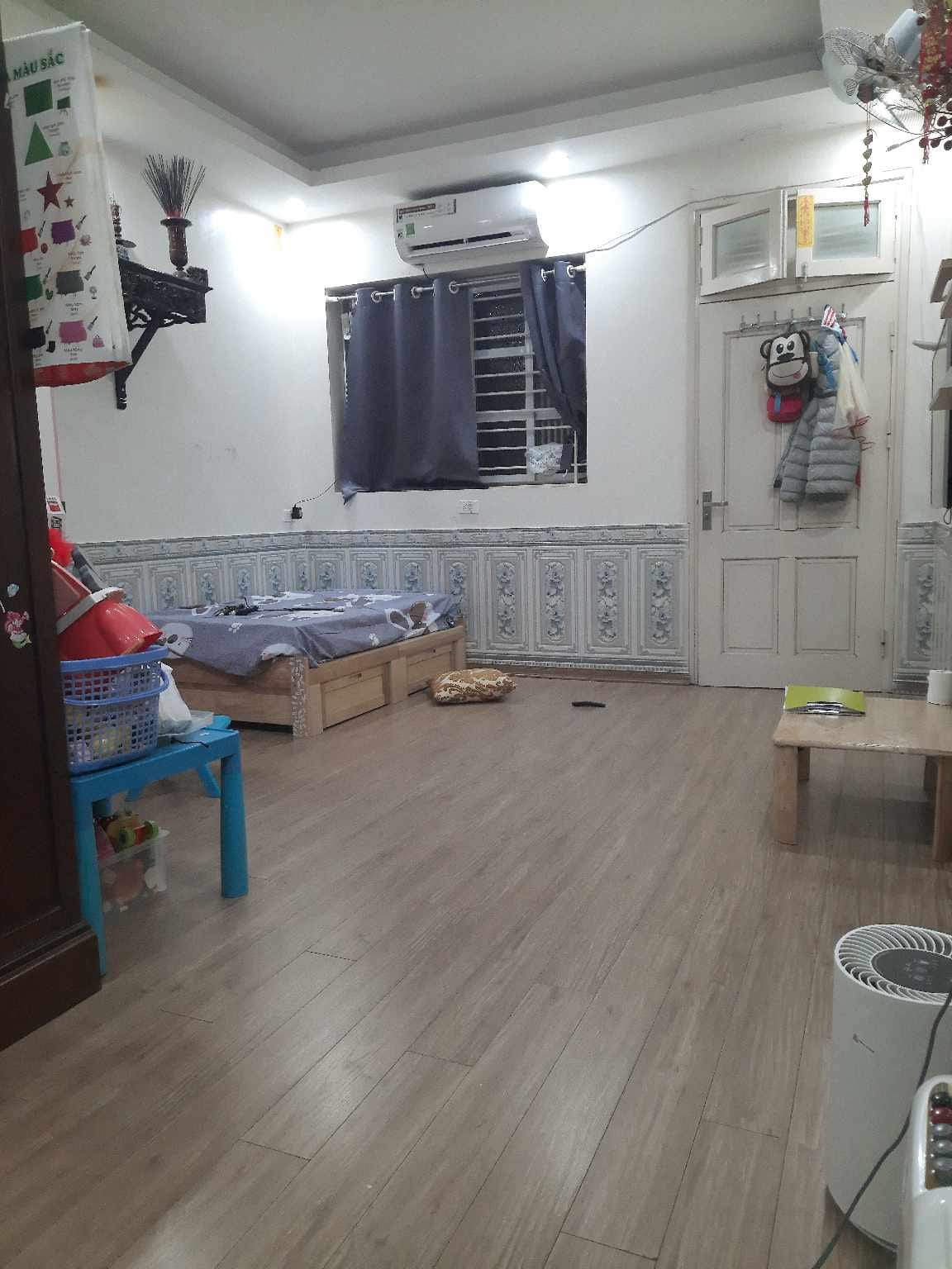 Bán nhà Tập thể Trần Quốc Hoàn, 60m2, 1.62 tỷ, rẻ, đẹp