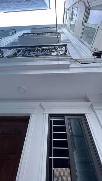 Bán Nhà Trung Tâm Tây Hồ Phố Tứ Liên Xây Mới 5 Tầng DT 49m MT 5.6m Giá Nhỉnh 5 Tỷ