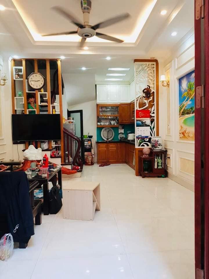 BÁN NHÀ PHÚ DIỄN MỚI ĐẸP CHỈ 3,9 TỶ – 5 TẦNG – Ô TÔ ĐỖ GẦN NHÀ – FULL NỘI THẤT CỰC ĐẸP