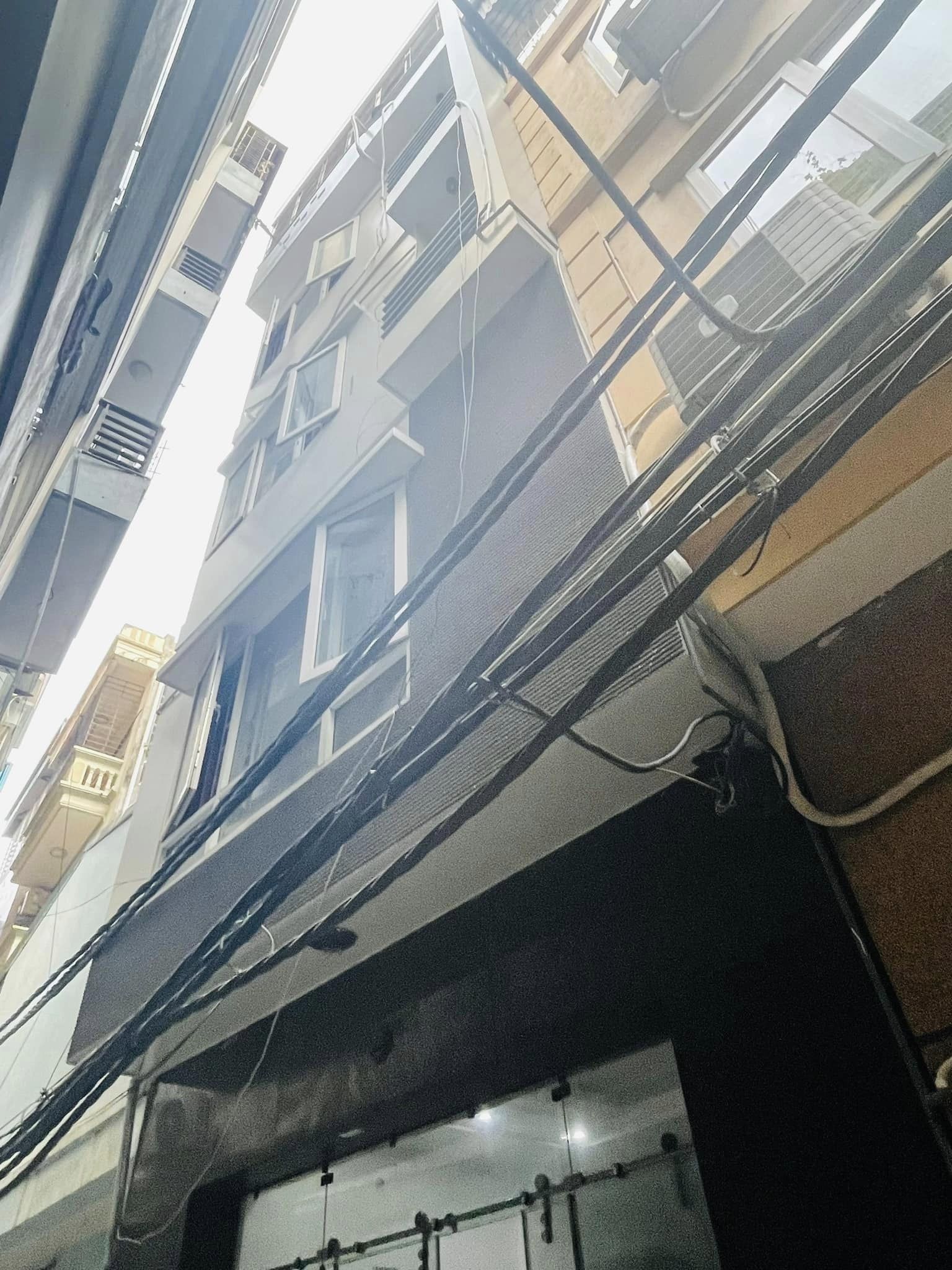 Bán gấp, Nguyễn Khang 45m2 X 5T, nhà đẹp long lanh, ngõ nông thông thoáng, gần ô tô 4,8 tỷ