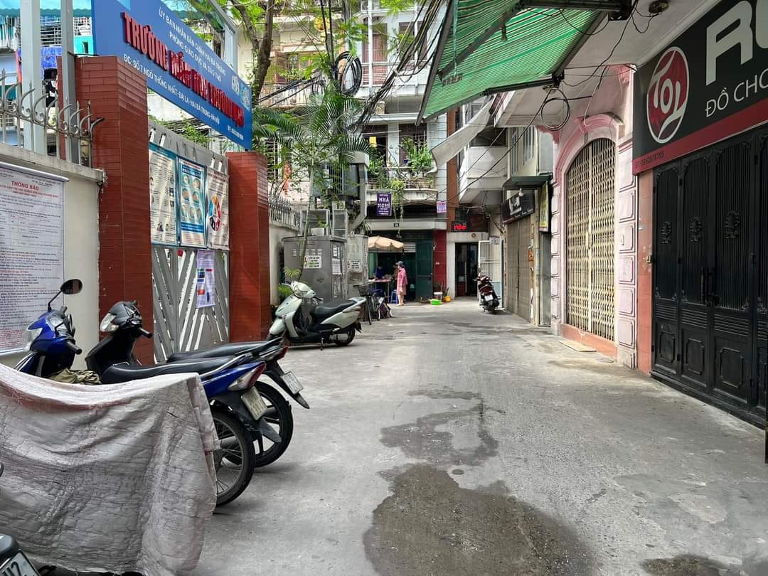 Bán nhà Thống Nhất Đại La Hai Bà Trưng có sổ đỏ riêng Giá 980tr +DT: 12m2 x 5 tầng