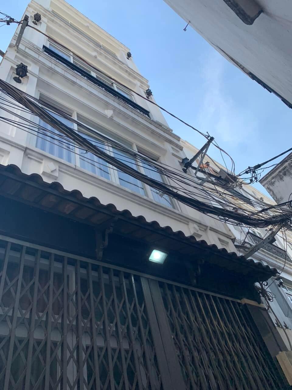 Bán nhà Quận 3 CMT8 - 45m2 - 4 Tầng - Ngang 5m4 - Giá chỉ 5.6 tỷ thương lượng.