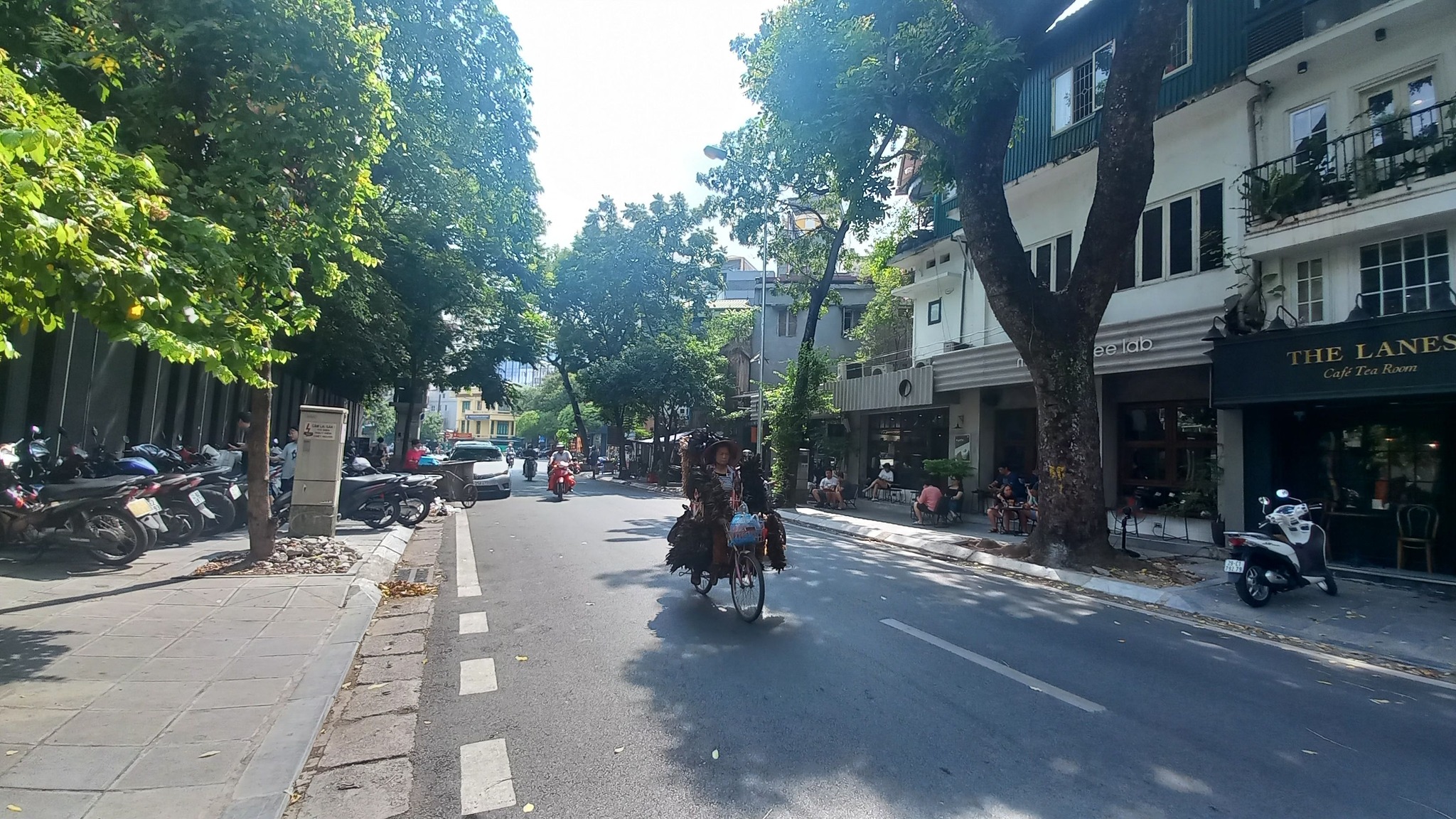 HIẾM-MẶT PHỐ HỒ XUÂN HƯƠNG-MẶT TIỀN RỘNG-CHO THUÊ-KINH DOANH-GIÁ TỐT-137M 37TỶ.