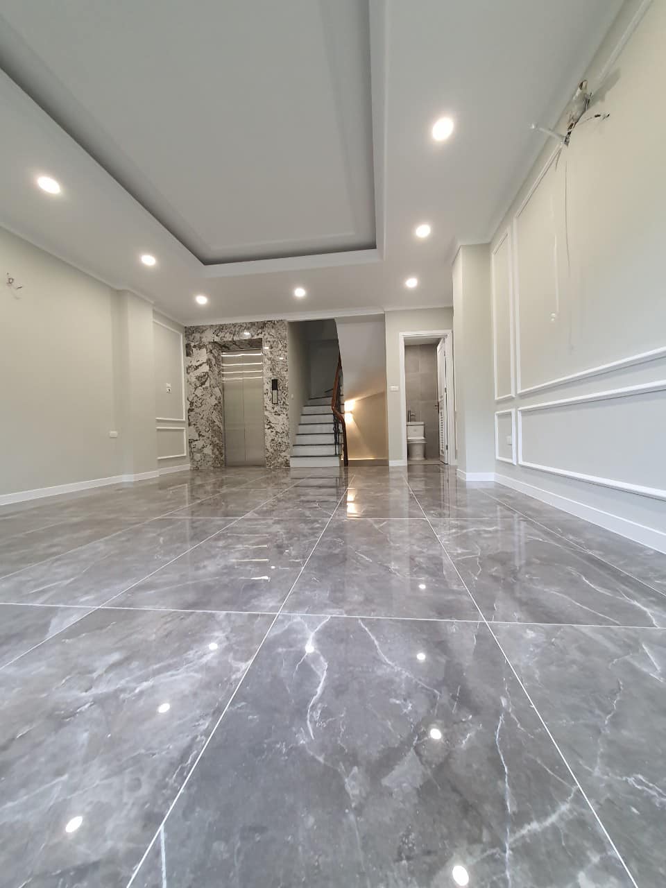 Bán nhà 58m2 phố Tứ Liên, Tây Hồ Thang máy XỊN 6 tầng 10m 2 Ô tô tránh 6.4 Tỷ