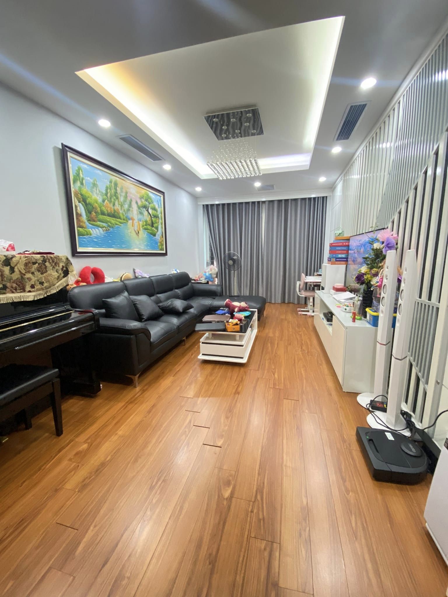 Bán Nhà Phân Lô Phố Hoàng Quốc Việt Cầu Giấy Đẹp Như Khách Sạn 60m 5 Tầng MT 4m Giá 10 Tỷ