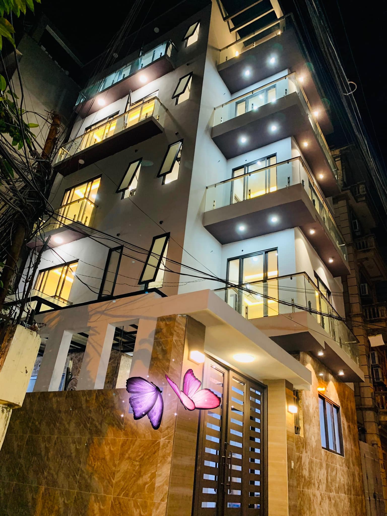Bán Nhà Riêng Hàng Xóm Khu 7.2ha, Phường Vĩnh Phúc, Quận Ba Đình. Diện tích 95m2 x 6 Tầng Thang Máy, Lô Góc 2 Mặt Tiền.