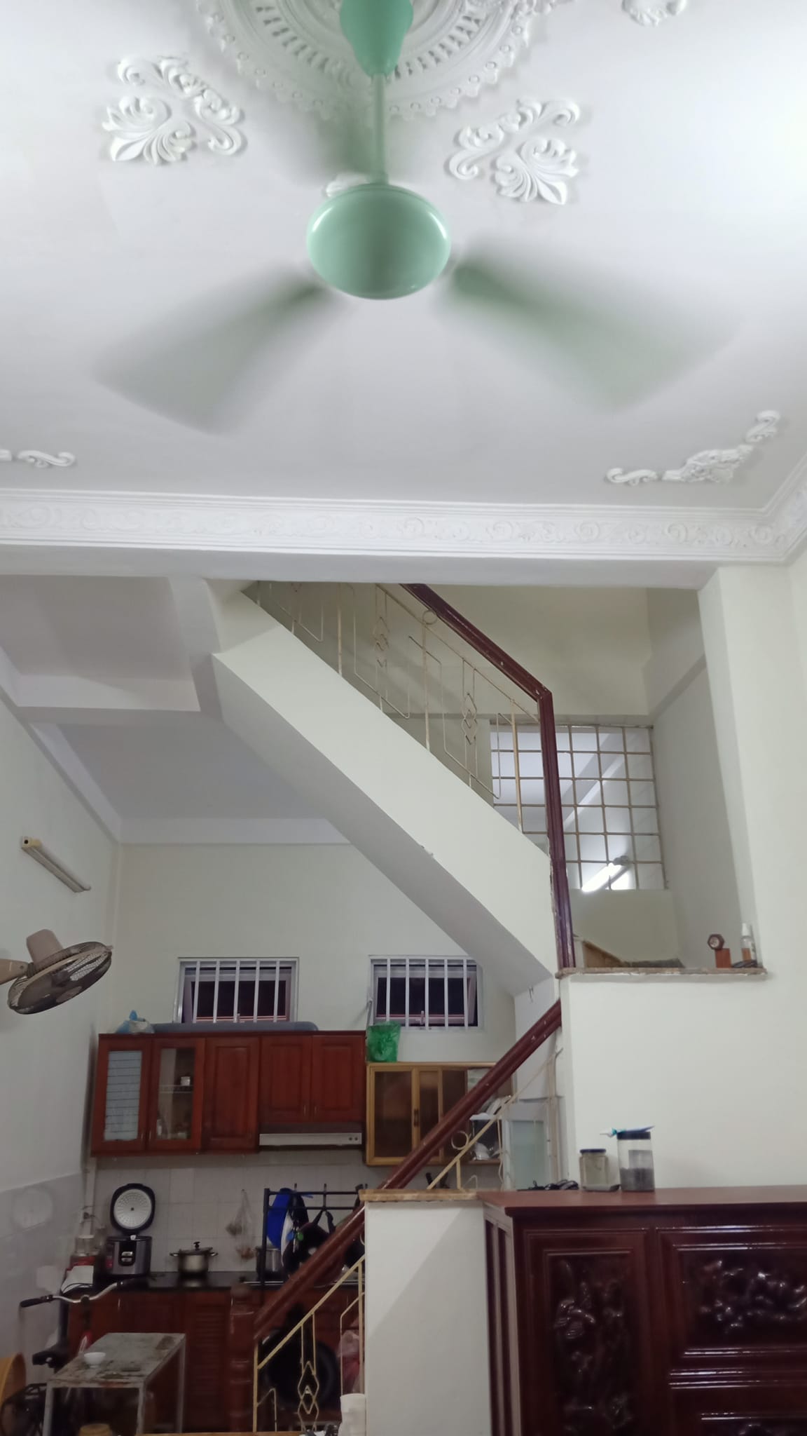 Bán nhà 5 tầng ngõ 318 Đê La Thành, DT 33m2 mt 3.5m giá chỉ 3.25tỷ