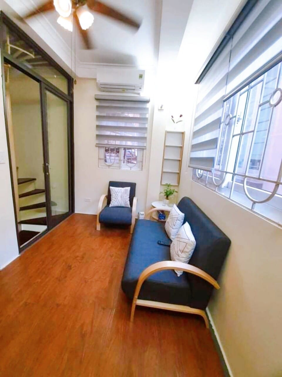 bán nhà mặt ngõ phố Tôn Đức Thắng Dt 13m sử dụng 18 xây 4 tầng Mt 3.6m giá 1.98 tỷ sổ đỏ