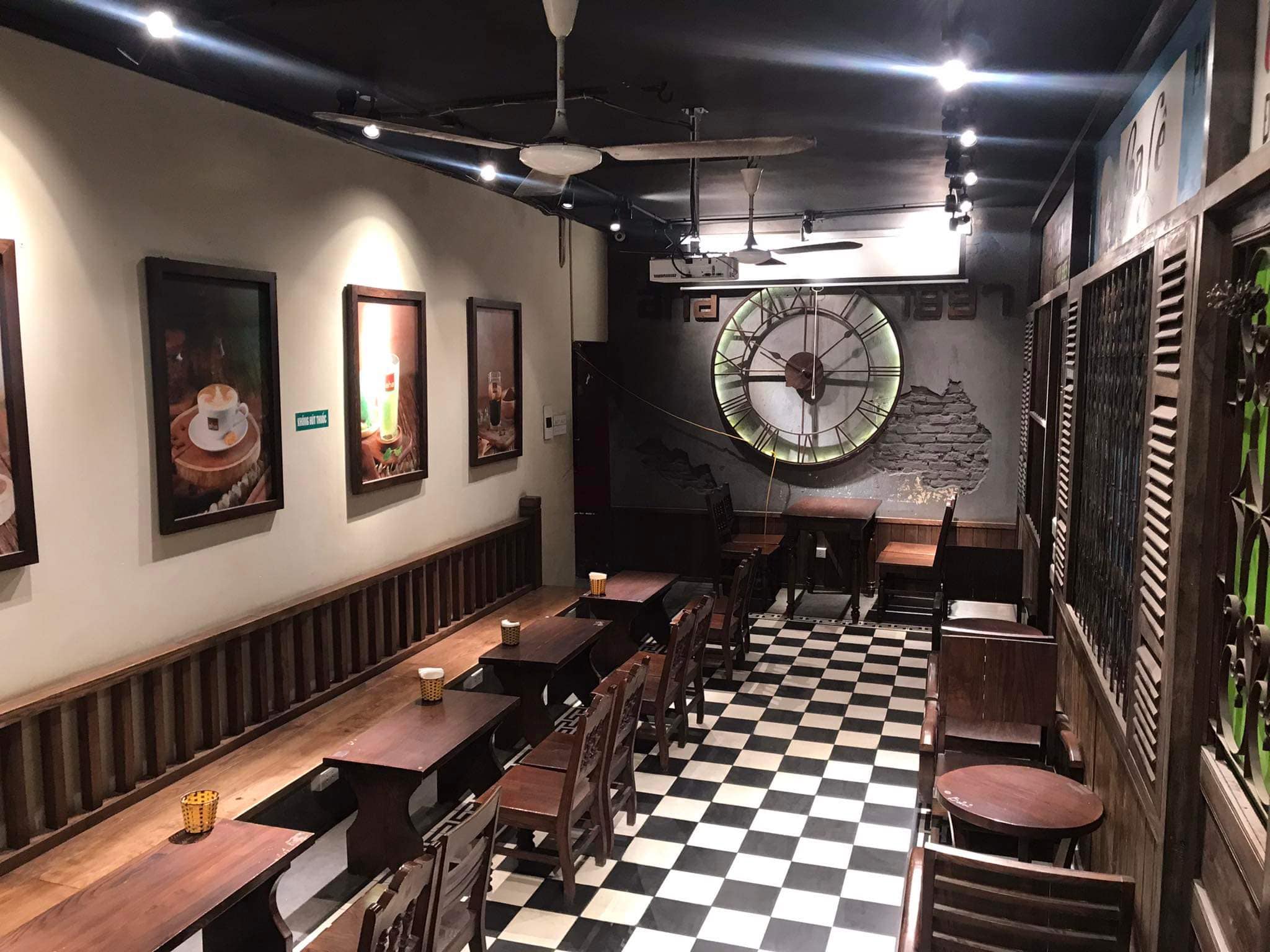 Mặt phố 2 tầng Dt 180m phạm ngọc thạch kinh doanh cho thuê dòng tiền 75tr tháng giá 20 tỷ