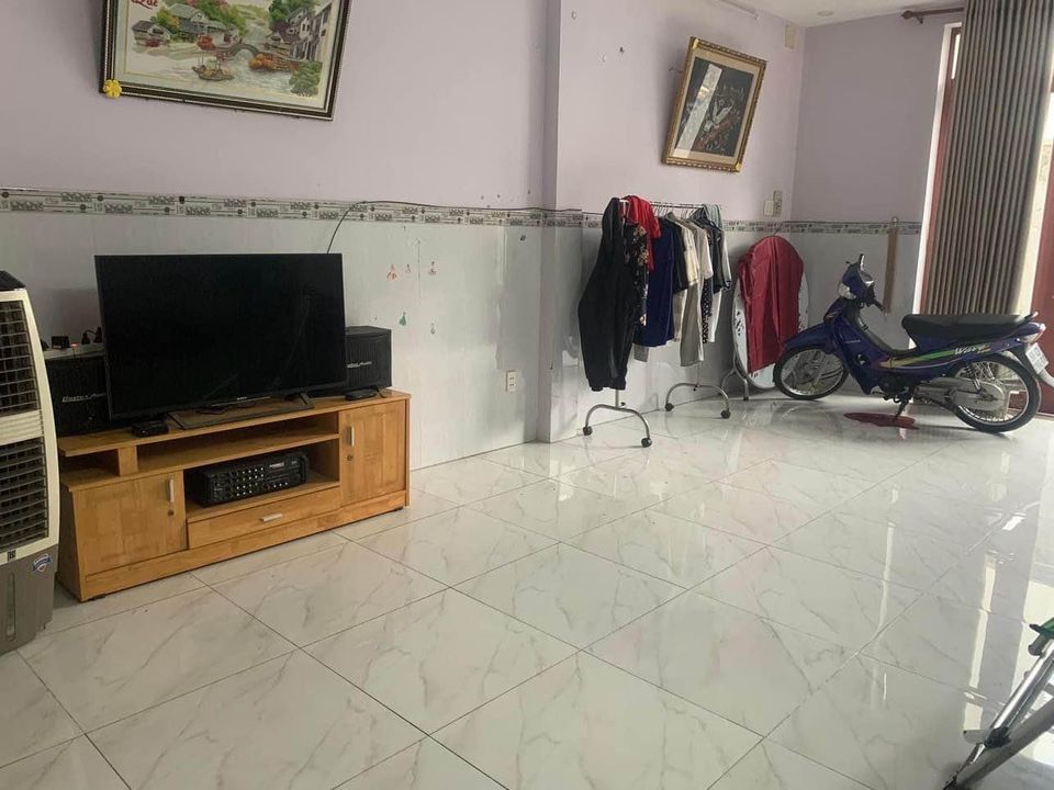 Nhà Trung Tâm Quận 7 Ngang Hơn 6m Giá Chỉ 5,5Tỷ HXH Nguyễn Thị Thập