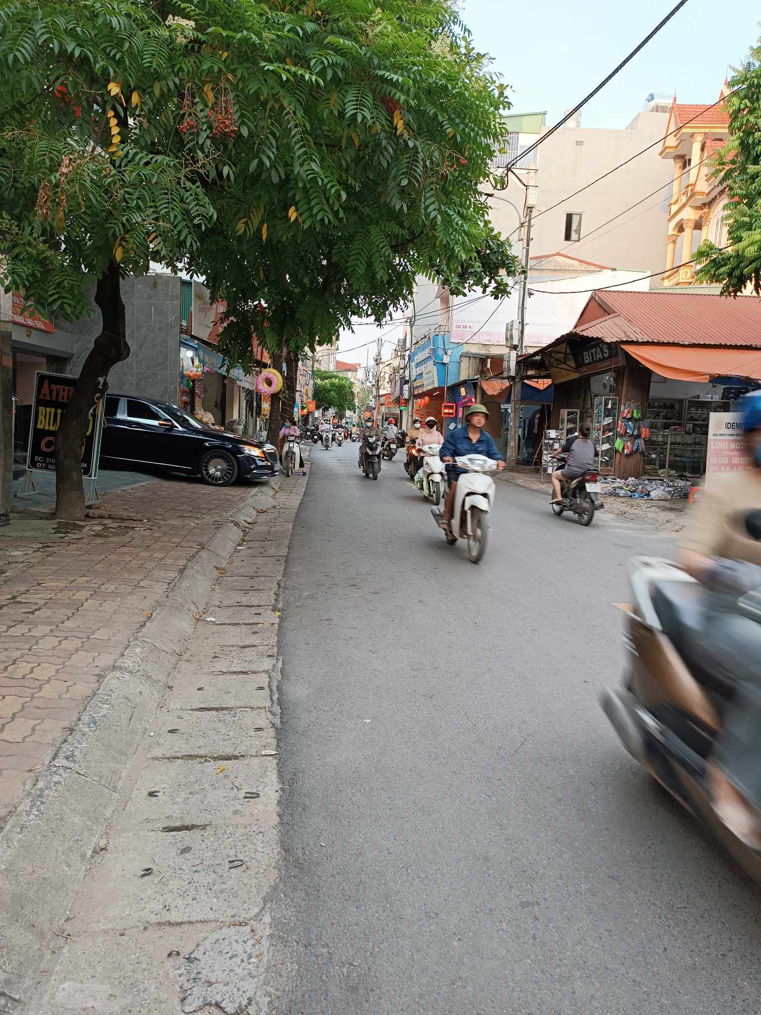 BÁN NHÀ PHỐ ĐẸP KHU VỰC DÂN CƯ SẦM UẤT