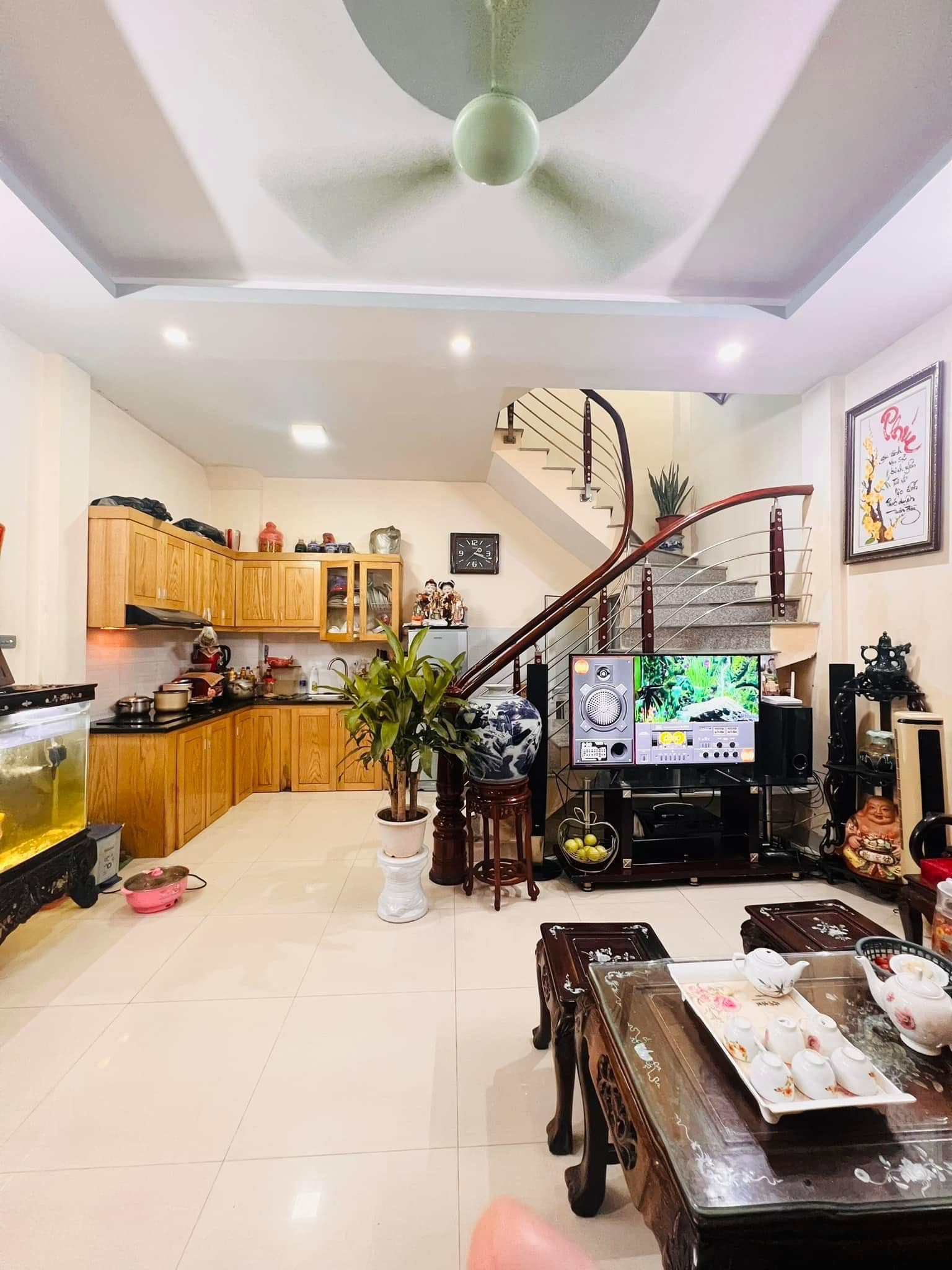 Bán nhà phố Vĩnh Phúc, quận Ba Đình. DT sổ 36m x 4 Tầng x 3.3 tỷ