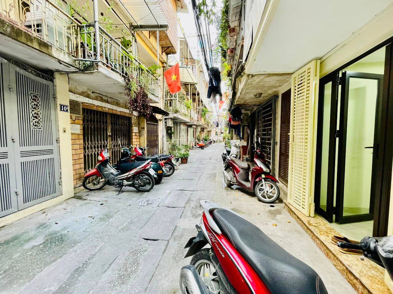 GẤP CHUYỂN ĐỔI MỤC ĐÍCH BÁN NHANH CĂN HỘ TẬP THỂ TẦNG 1 KHU LÁNG HẠ - 2N - Ở LUÔN 65M GIÁ 2.55 TỶ