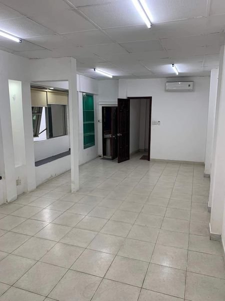 Nhà góc 2 mặt tiền Trần Hưng Đao, vỉa hè rộng 5 tầng giá 35 triệu