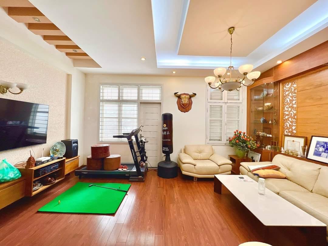 BÁN GẤP NHÀ PHỐ QUÁN THÁNH, Ô TÔ, KINH DOANH, 45M2 6T MT5M, GIÁ 11 TỶ