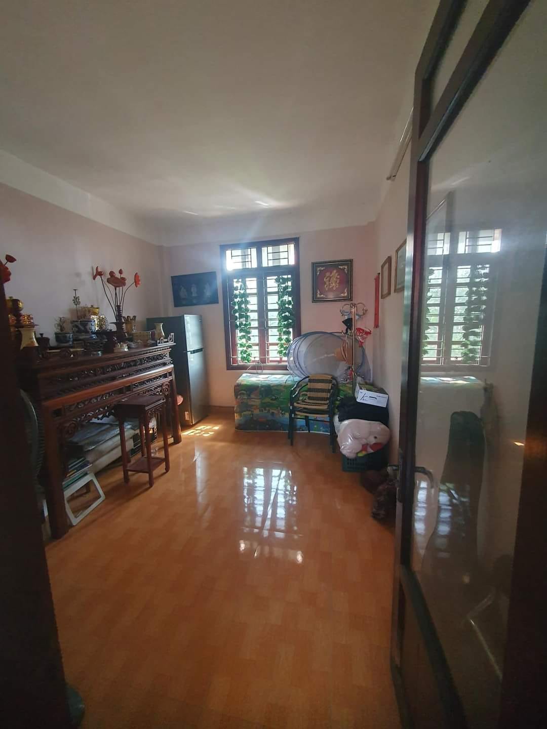 VỊ TRÍ ĐẸP- KINH DOANH ĐẮC ĐỊA- LÀM GÌ CŨNG RA TIỀNMỘT MẶT PHỐ, MỘT MẶT NGÕ.