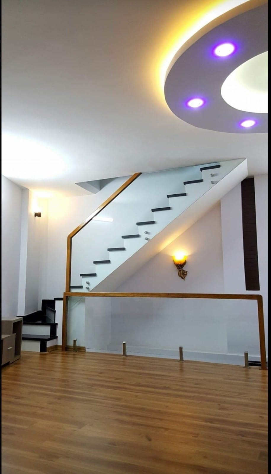 3 TẦNG, MẶT TIỀN ĐƯỜNG 2 THÁNG 9, DIỆN TÍCH 52M2, GIÁ NHỈNH 7 TỶ.