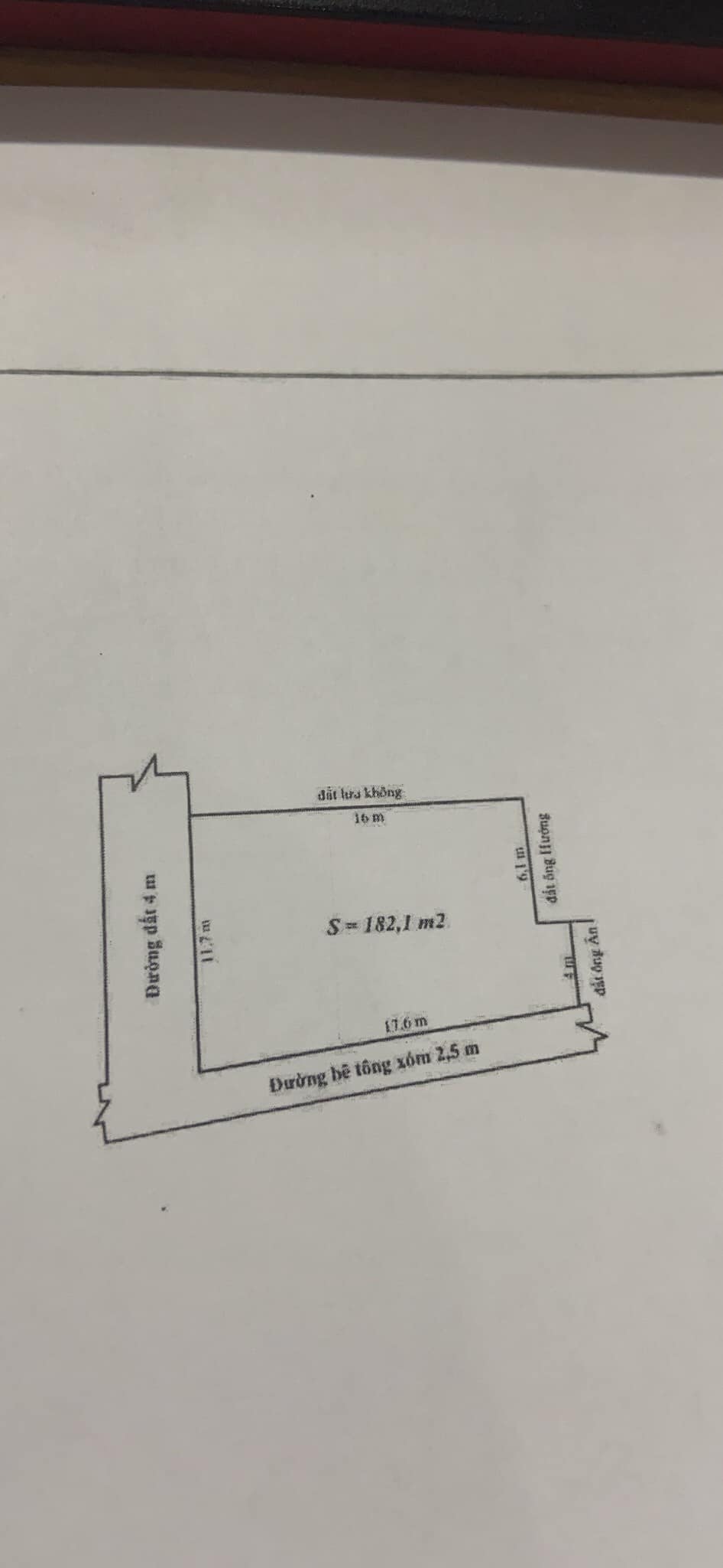 E cần chuyển nhượng mảnh đất sau sở giáo dục