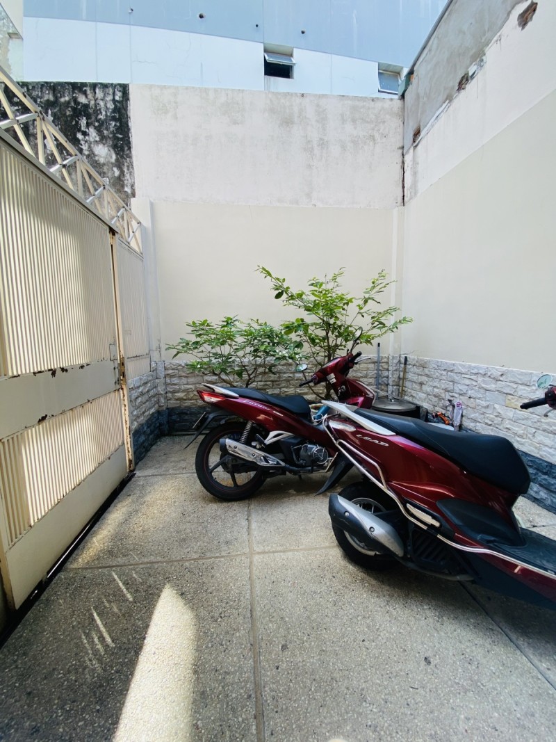 Bán Nhà Nguyễn Trãi - Trần Hưng Đạo, Quận 5, 80m2 (4x20), Sát Mặt Tiền 2 căn, giá rẻ