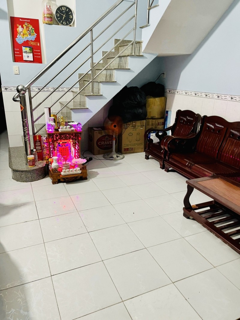 Hàng ngon gần CMT8, Tân Bình, 43m2, chỉ 3 tỷ nhỉnh