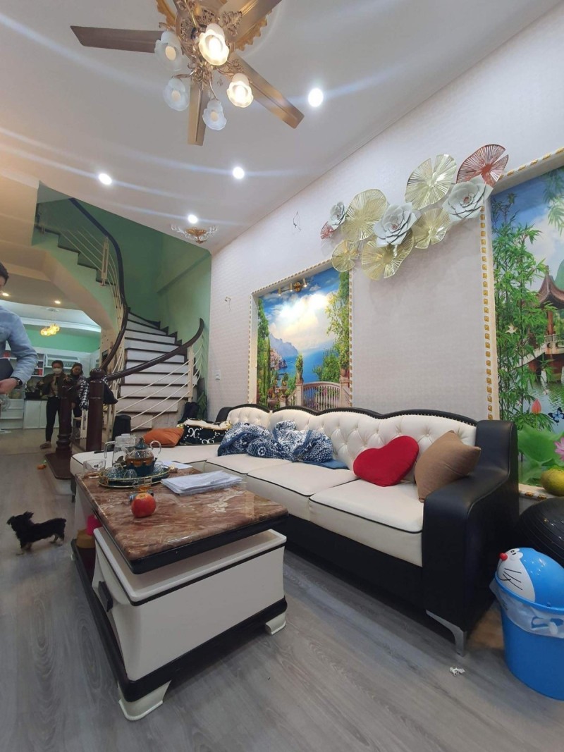 BÁN NHÀ KĐT ĐẠI KIM - LÔ GÓC - ÔTÔ ĐỖ - NHÀ ĐẸP 42M2 MT 4M CHÀO 4,4 TỶ