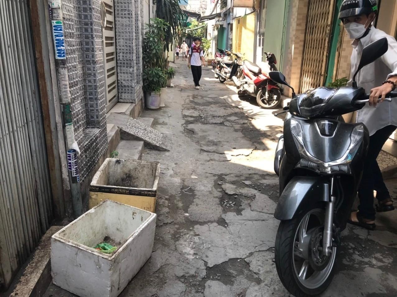 Bán nhà HXH Bùi Đình Túy, DT 4.6x14m. Sổ vuông, 1 chủ lâu đời