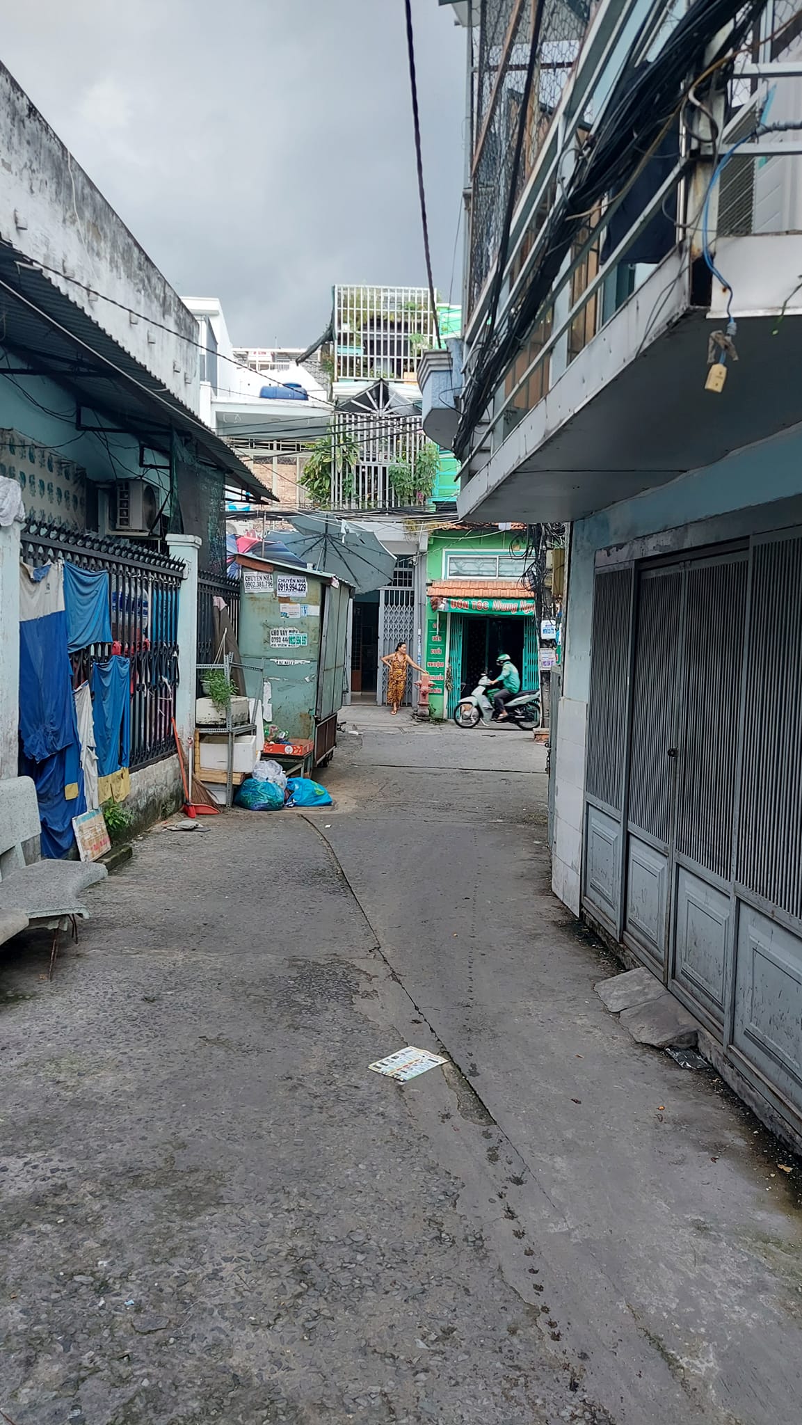 NHÀ HẺM XE TẢI - LÊ VĂN LƯƠNG - 4.1 X 8M - - P.TÂN KIỂNG - Q.7 - GIÁ CHỈ 3.X TỶ