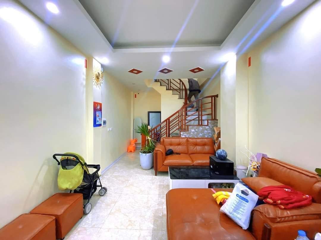 Bán nhà ngõ ô tô phố Phan Kế Bính, Ba Đình, cách phố vài nhà 05697966799