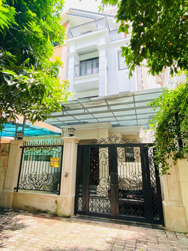 230m2