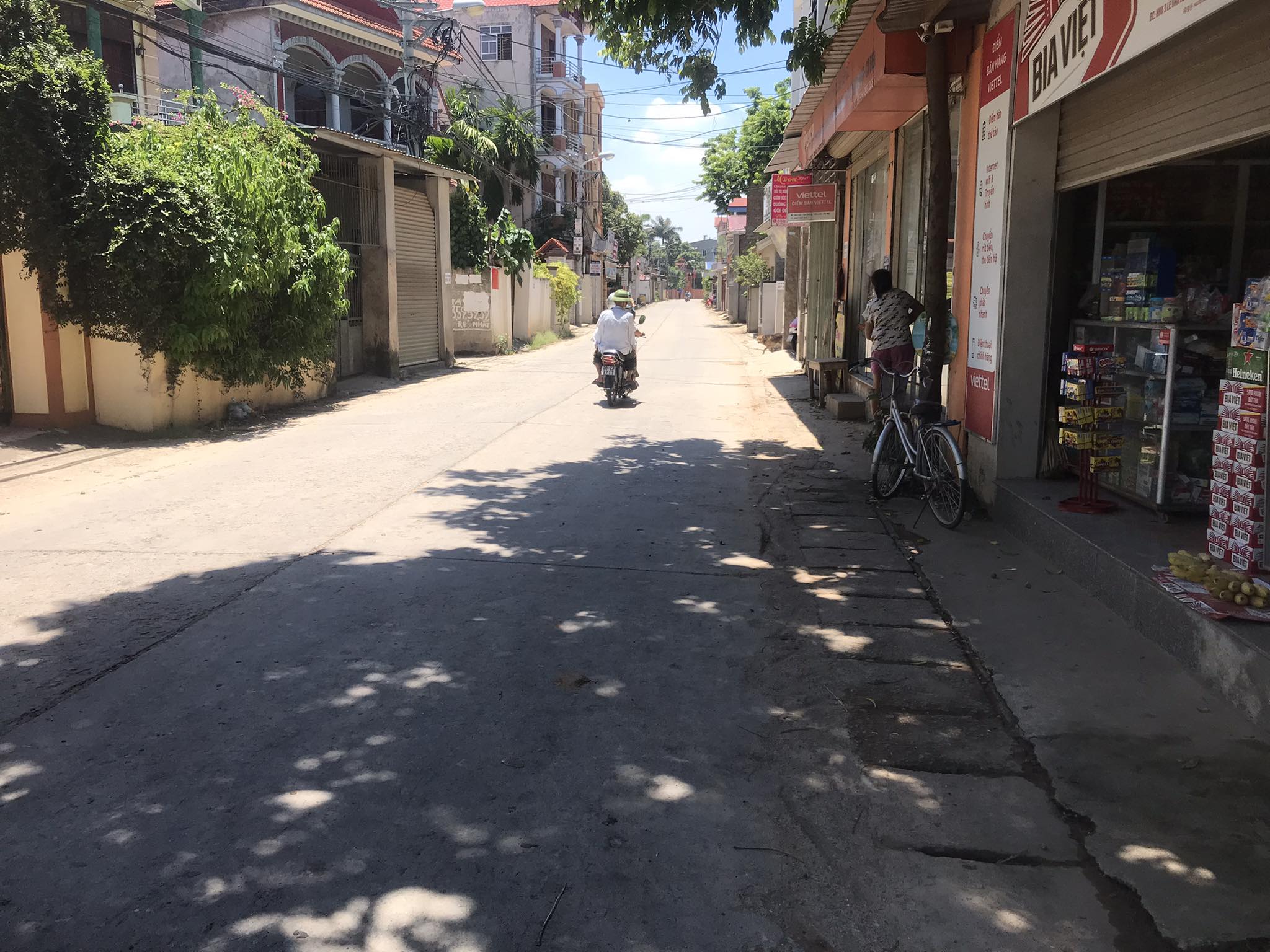 Chính chủ cần bán gấp 39m đất TT Quang Minh,mt4.5m,ô tô tránh.