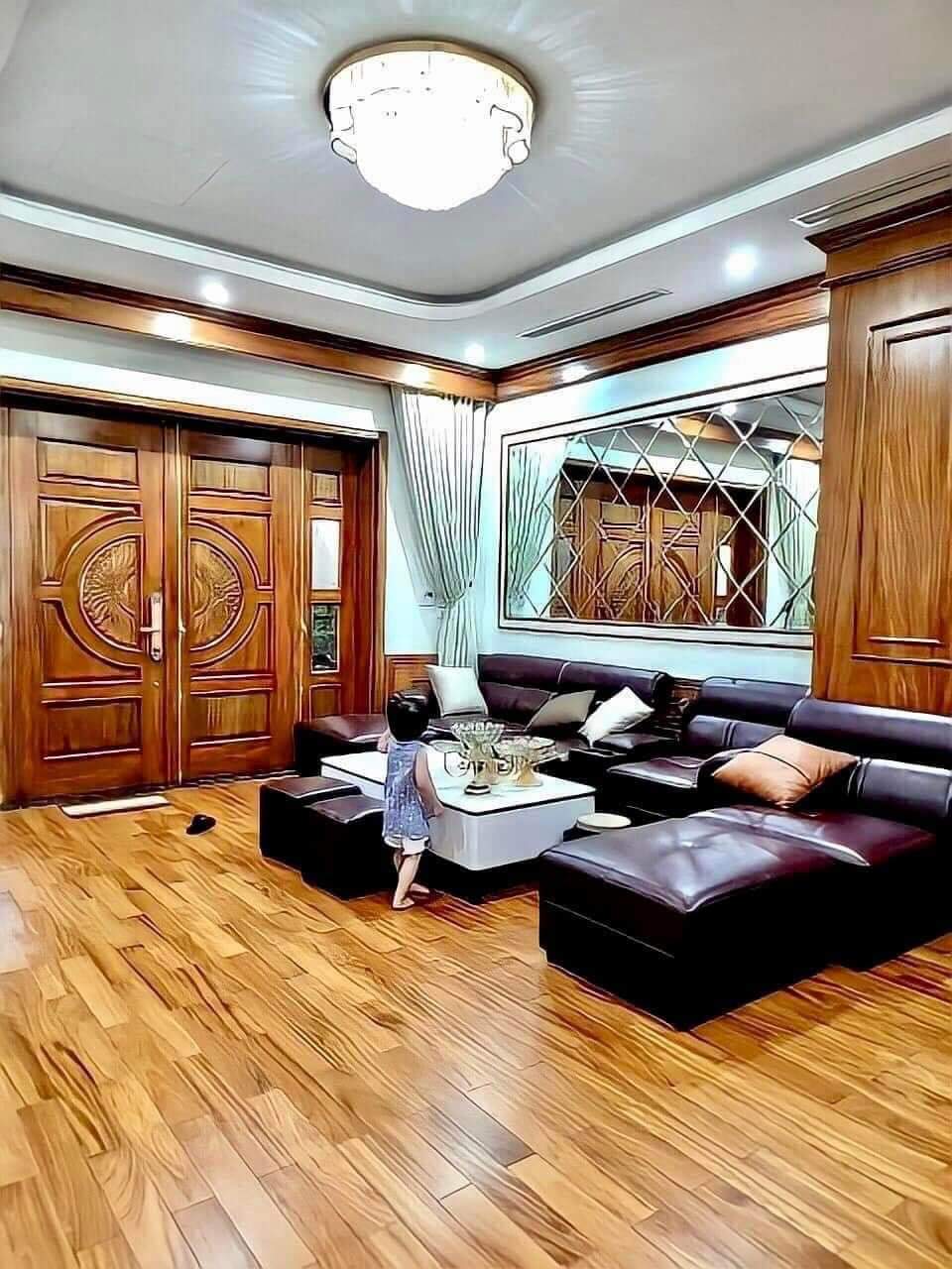 Bán nhà Ngõ 193 Trung Kính Cầu Giấy 60 m2, 5 tầng, ô tô tránh, KD đỉnh.