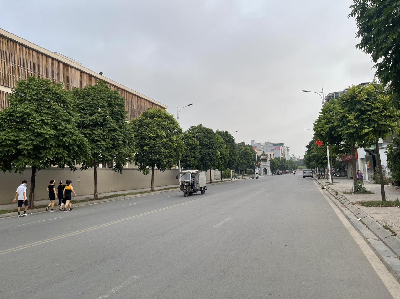 THỬA ĐẤT VUÔNG ĐẸP NGỌC THỤY (GIA THƯỢNG). GẦN TRƯỜNG VIỆT PHÁP, KHAI SƠN HILL, KHU CƯ DÂN VIP, TIỆN ÍCH NGẬP TRÀN