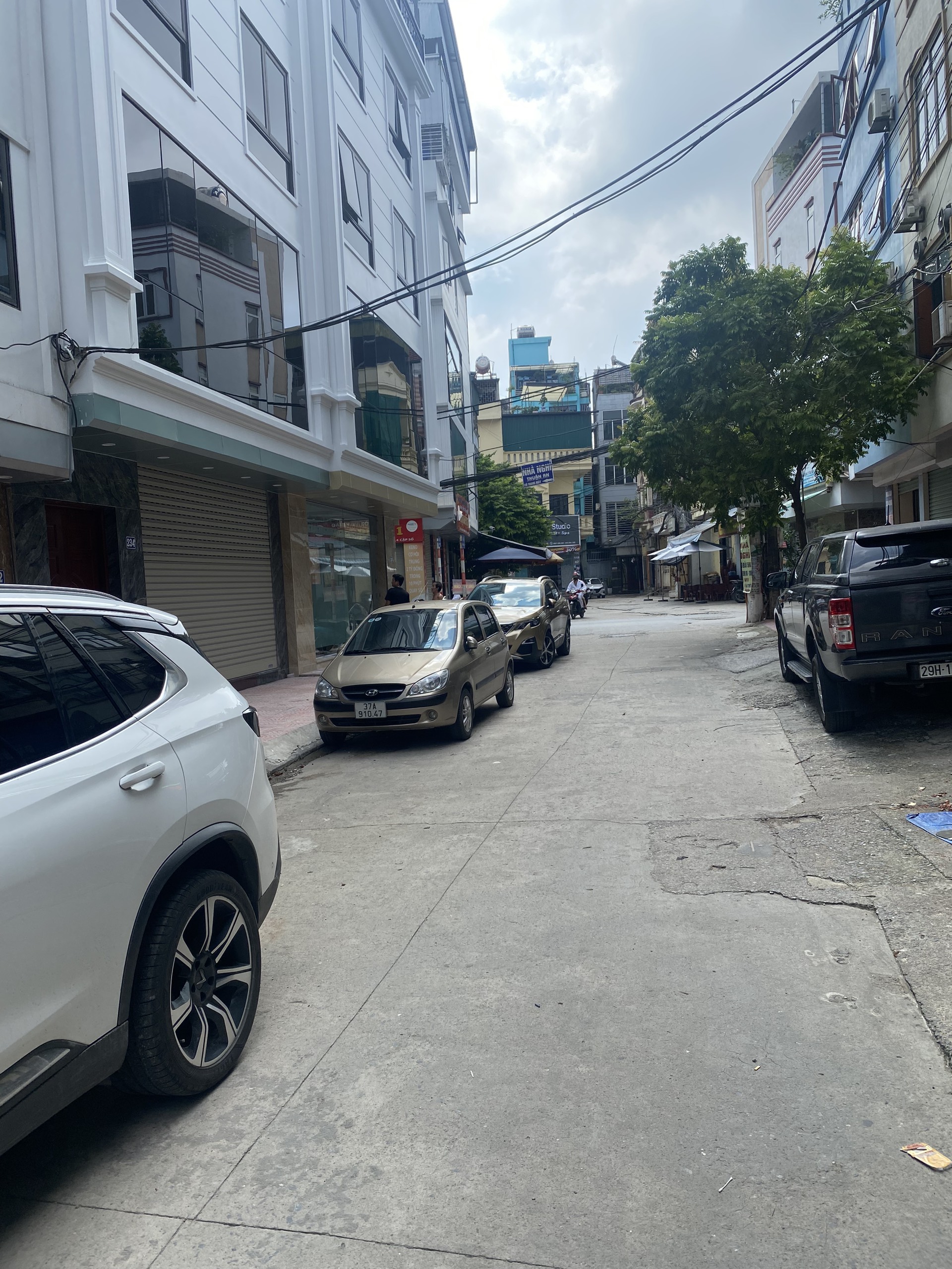 Cho thuê nhà đường Kim Đồng, ngõ 2 oto tránh nhau giá 14tr/tháng