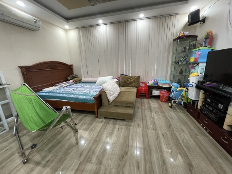 Bán nhà HXH gần Nguyễn Tiểu La Quận 10, 5 tầng, 75m2, ngang 4m, giá rẻ