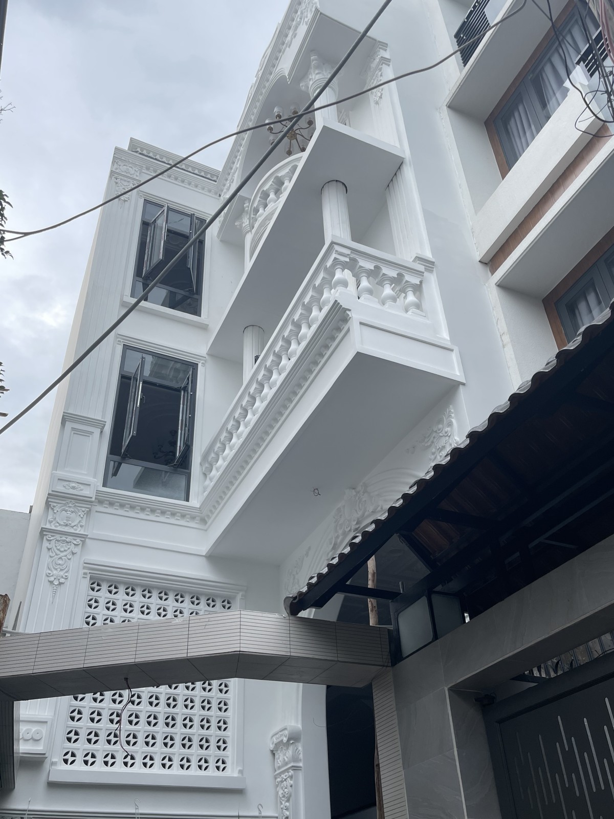 Bán biệt thự đường Nguyễn Thượng Hiền. Nhà mới 100%, ngang 7.2m