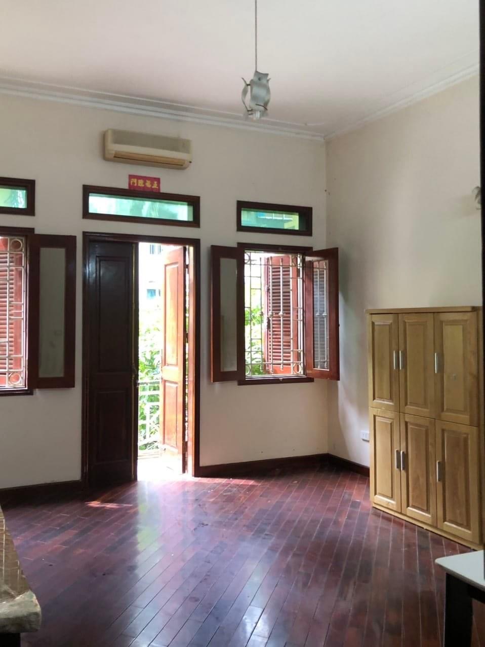Bán nhà phố Trần Đại Nghĩa, phân lô, ô tô vào nhà, ngõ thông kinh doanh sầm uất