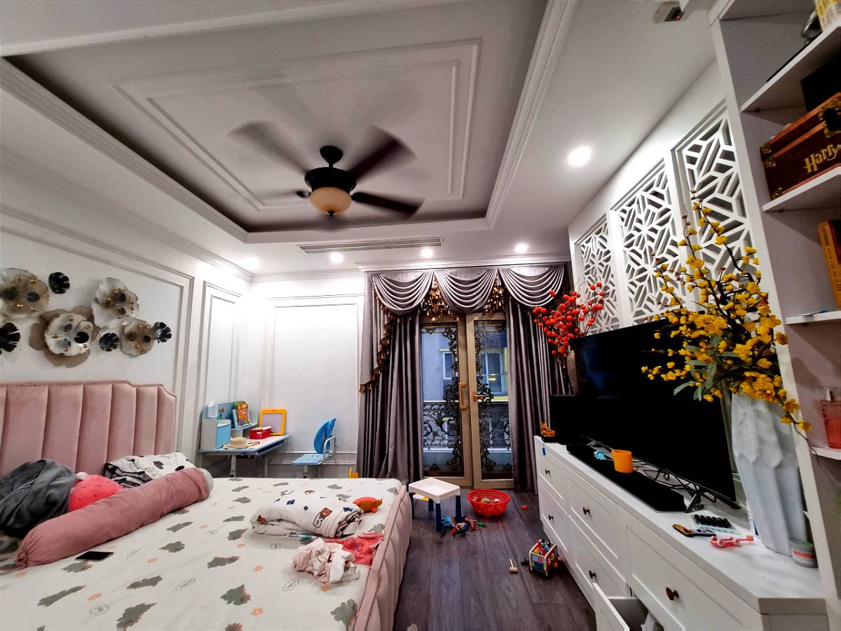 BÁN NHÀ PHỐ NGUYỄN HOÀNG: 70m2, 8 tầng, ôtô vào nhà, thu về gần 100tr/tháng.