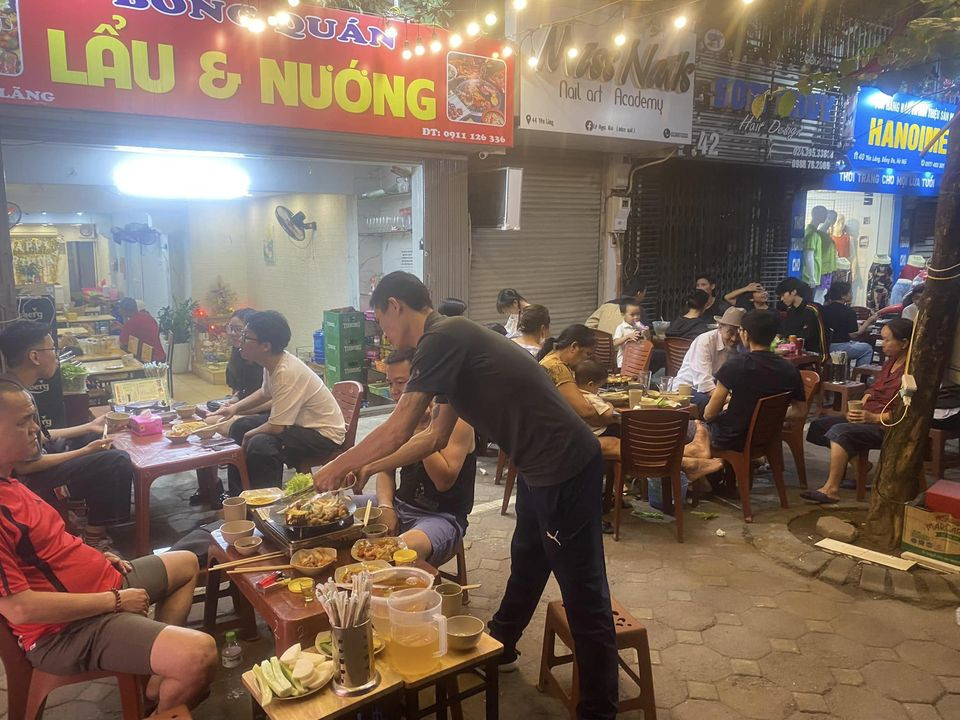 Mặc dù rất tiếc nhưng do vợ chửa đẻ mình ko quản lý được quán nên cần nhượng lại cửa hàng lẩu nướng mà mình đã tâm huyết