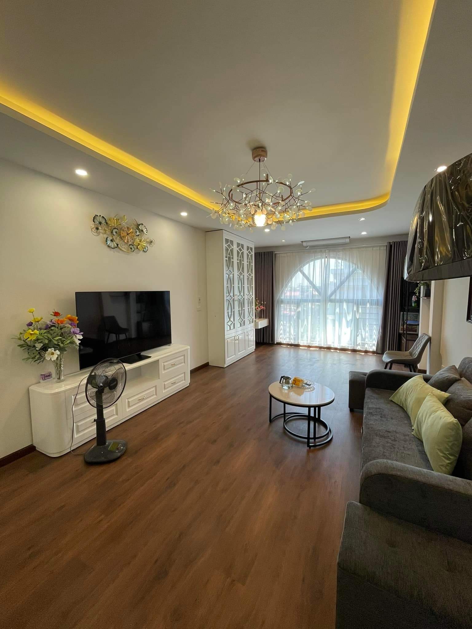 Bán nhà Phố Hàm Nghi -NTL- 58m2, 5 tầng, ô tô tránh, kề sát Vinhomes, kd đỉnh, ở sướng.