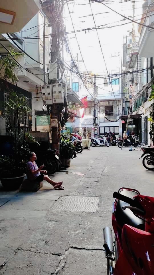 BÁN NHÀ BẠCH MAI QUẬN HAI BÀ TRƯNG - 20M 4 TẦNG - NHỈNH 2 TỶ OTO 7 CHỖ QUAY ĐẦU NGÕ THÔNG KINH DOANH SỔ RIÊNG CẤT KÉT