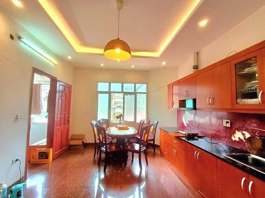 BÁN NHÀ LÊ VĂN HƯU QUẬN HAI BÀ TRƯNG - 30M 4 TẦNG MT 5M - PHỐ CỔ GIÁP HOÀN KIẾM NHÀ ĐẸP TIỆN ÍCH ĐỈNH Ở SƯỚNG 30M RA MẶT PHỐ