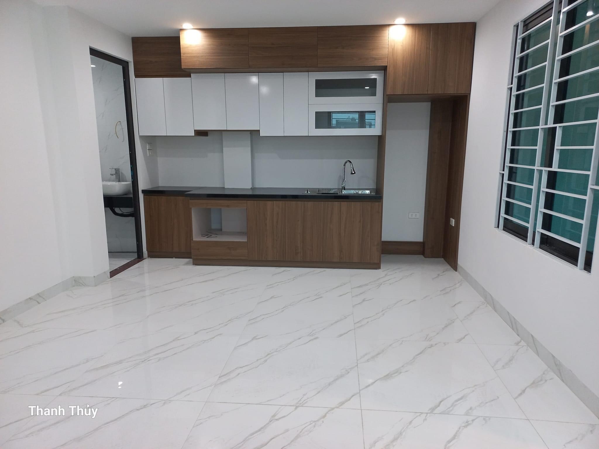 Vip : Trung Tâm Cầu Giấy, 7 tầng thang máy oto tránh, kinh doanh đỉnh mặt tiền rộng 8 m , gần 50 m2 chỉ nhỉnh 13 tỷ.