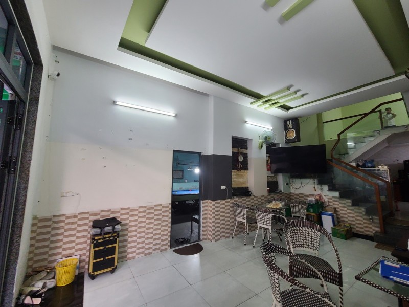 Nhà 2 tầng Huỳnh Ngọc Huệ, vừa ở vừa kinh doanh,đường 10,5m, giá nợ bank