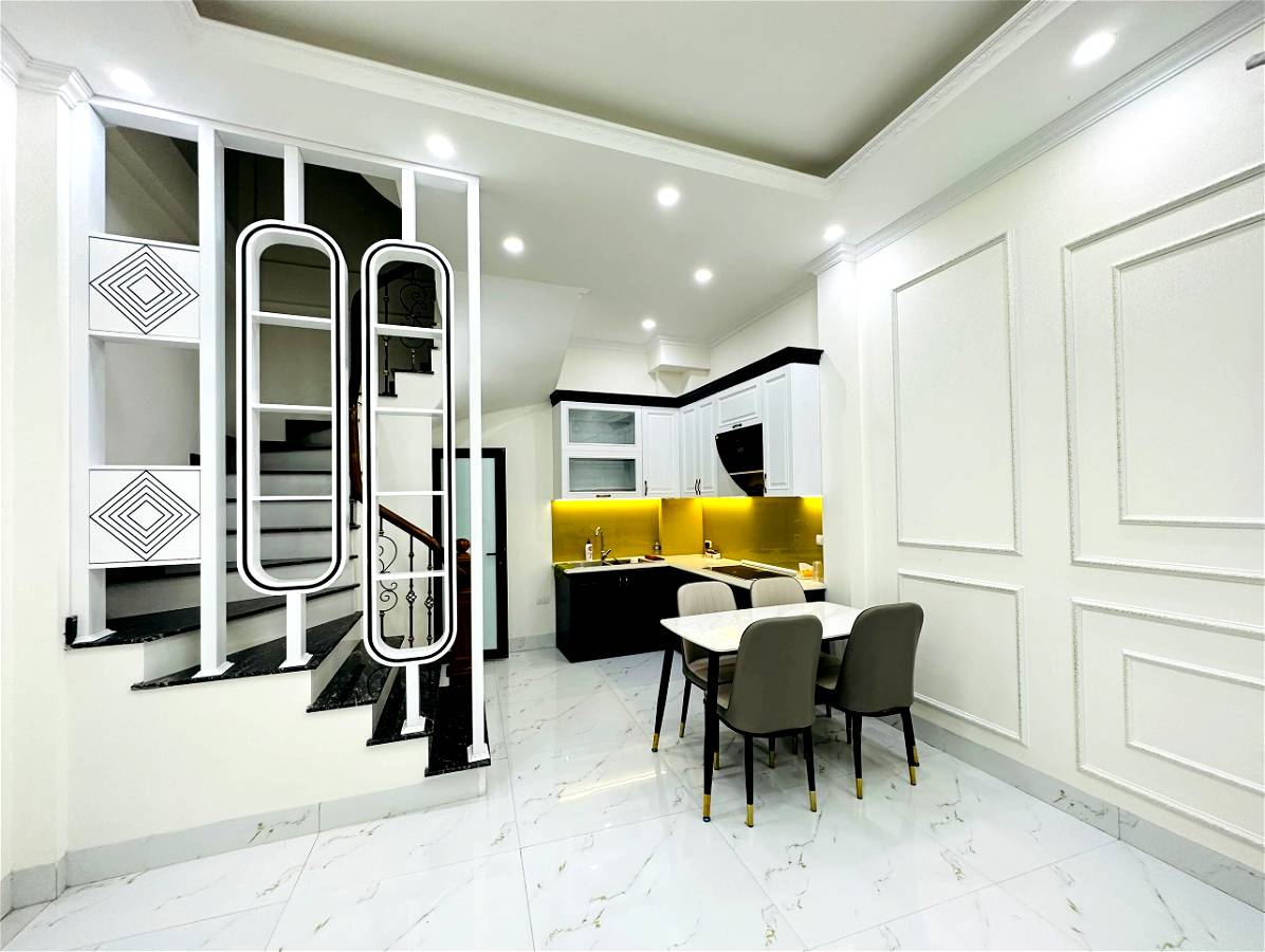 BÁN NHÀ HAI BÀ TRƯNG - TRẦN KHÁT CHÂN - 5 TẦNG - 4,55 TỶ