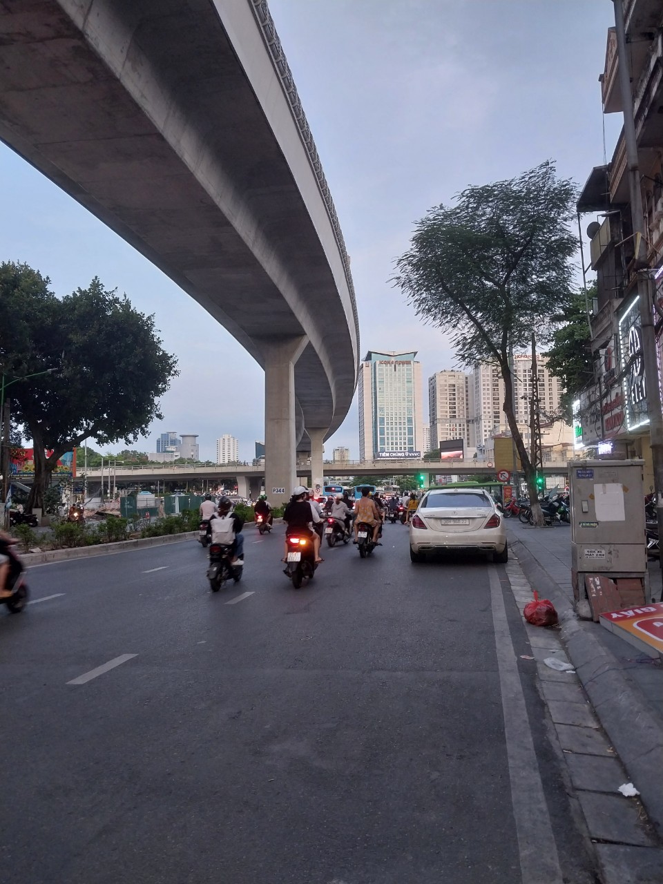 NHÀ ĐẸP CẦU GIẤY – 2 THOÁNG - TIỆN ÍCH NGẬP TRÀN, AN SINH ĐỈNH - 4T x41m2, 5.5 TỶ