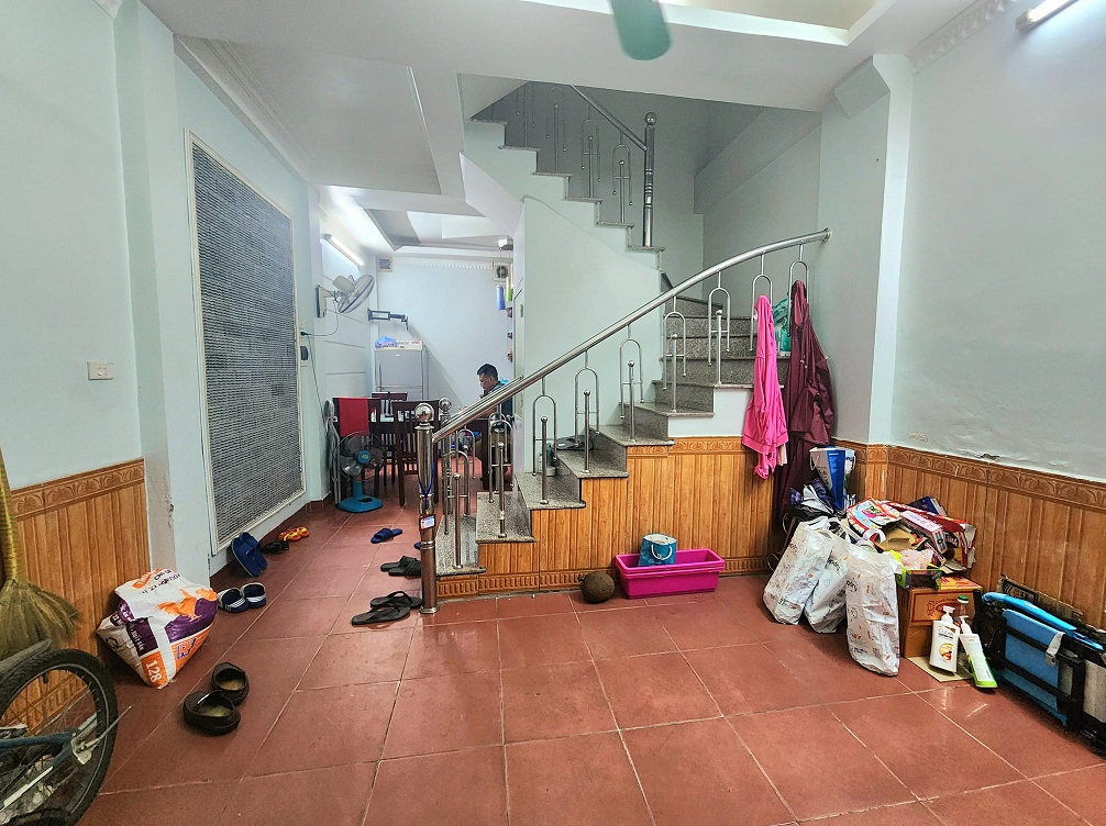 TẦM TIỀN HIẾM - TRUNG TÂM CẦU GIẤY - TIỆN ÍCH NGẬP TRÀN – GẦN PHỐ, GẦN ĐH THỦ ĐÔ – 5T, MT 4m, 3.9 TỶ