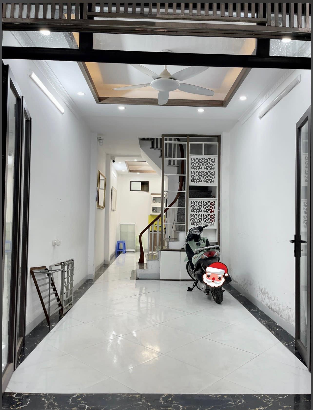 BÁN NHÀ PHAN ĐÌNH GIÓT QUẬN THANH XUÂN - 35M 5 TẦNG MT 3M - NHỈNH 4 TỶ NHÀ ĐẸP NGÕ RỘNG 7 PHÒNG CHO THUÊ 22TR/THÁNG