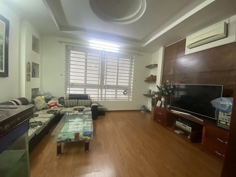 NHÀ ĐẸP CẦU GIẤY, LÔ GÓC – GẦN HỒ, NGÕ THÔNG THOÁNG, AN SINH ĐỈNH – 6T, MT 4.5M, 5.6 TỶ