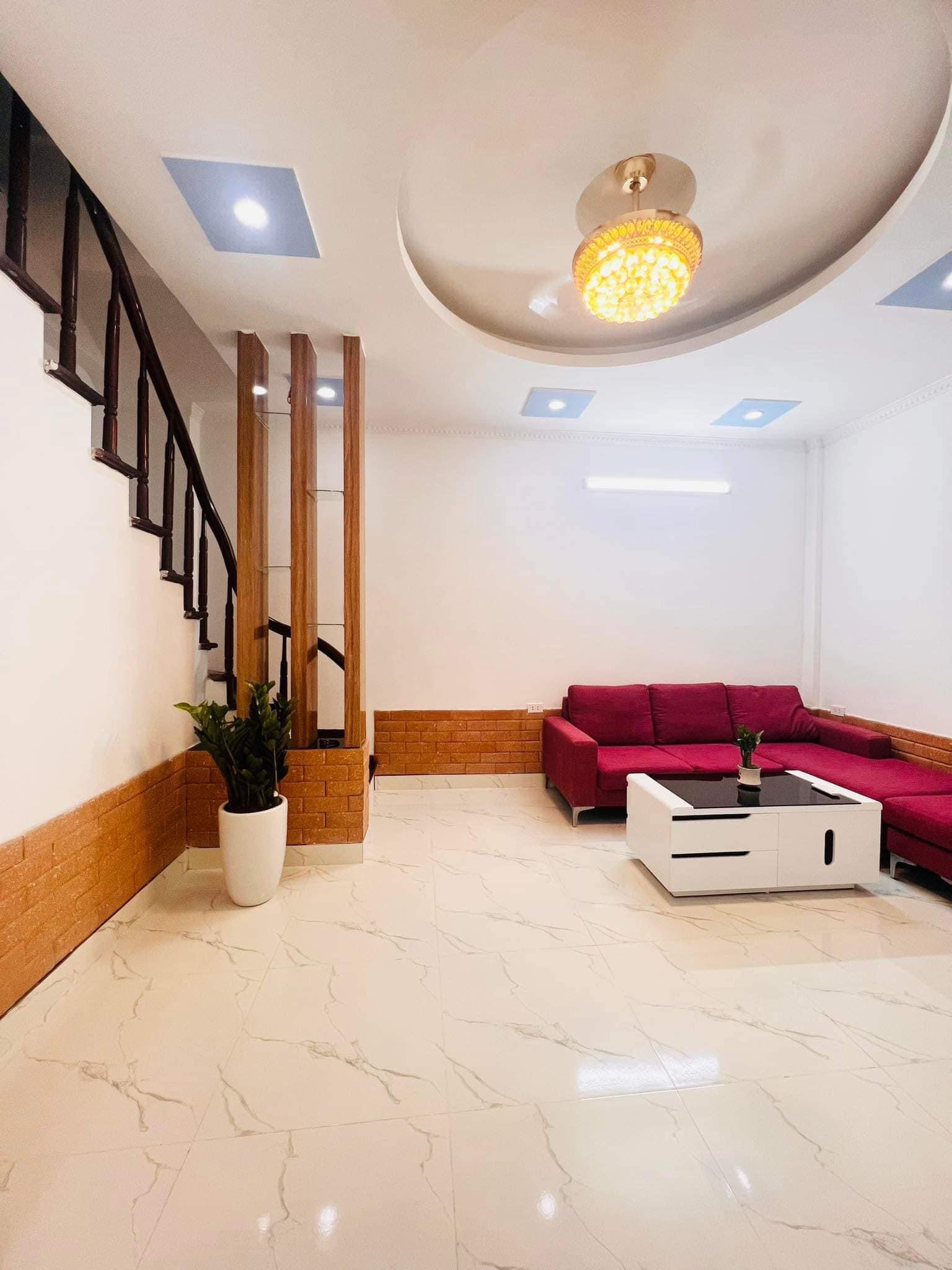 BÁN NHÀ NGÕ 651 MINH KHAI QUẬN HAI BÀ TRƯNG - 25M 5 TẦNG MT 5.4M - NHỈNH 3 TỶ NHÀ ĐẸP FULL NỘI THẤT 10M RA OTO TRÁNH